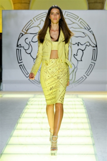 Fotoservizio/SS 2012/WOMEN/VERSACE/28