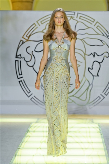 Fotoservizio/SS 2012/WOMEN/VERSACE/41