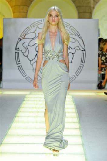 Fotoservizio/SS 2012/WOMEN/VERSACE/43