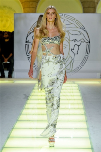 Fotoservizio/SS 2012/WOMEN/VERSACE/44