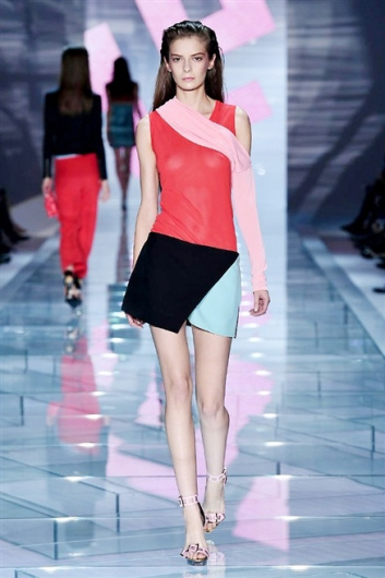 Fotoservizio/SS 2015/WOMEN/VERSACE/DP1/31