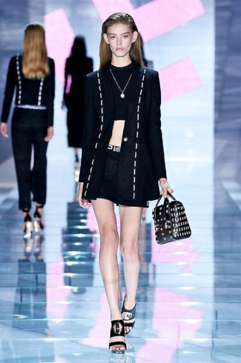 Fotoservizio/SS 2015/WOMEN/VERSACE/DP1/2