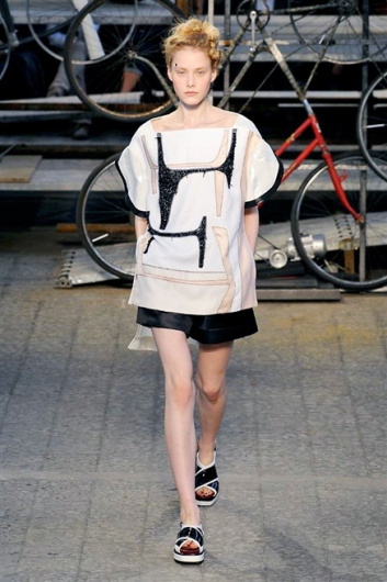 Fotoservizio/SS 2015/WOMEN/ANTONIO MARRAS/DP1/37