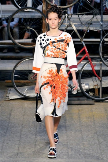 Fotoservizio/SS 2015/WOMEN/ANTONIO MARRAS/DP1/2