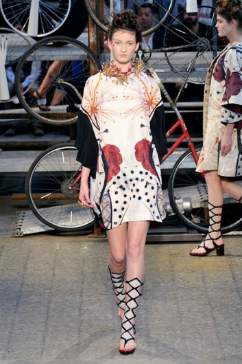 Fotoservizio/SS 2015/WOMEN/ANTONIO MARRAS/DP1/5