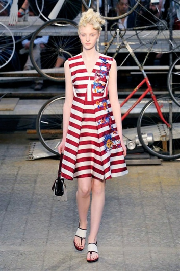 Fotoservizio/SS 2015/WOMEN/ANTONIO MARRAS/DP1/11