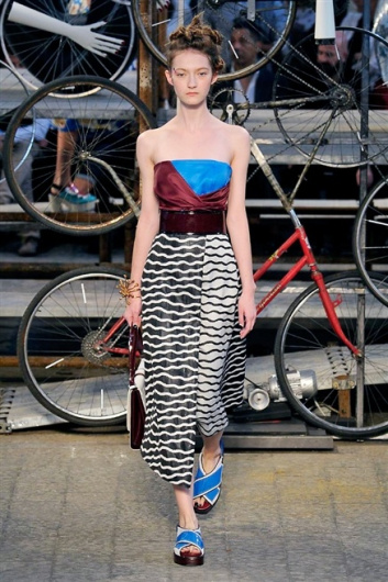 Fotoservizio/SS 2015/WOMEN/ANTONIO MARRAS/DP1/21