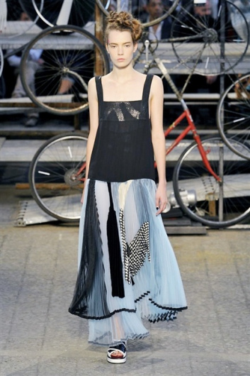 Fotoservizio/SS 2015/WOMEN/ANTONIO MARRAS/DP1/31