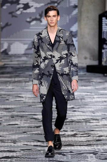 Fotoservizio/SS 2016/MEN/NEIL BARRETT/DP1/0