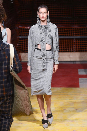Fotoservizio/SS 2018/WOMEN/ANTONIO MARRAS/DP2/8