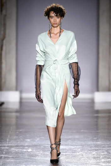 Fotoservizio/SS 2019/WOMEN/SFILATA/ACT N°1/DP2/0