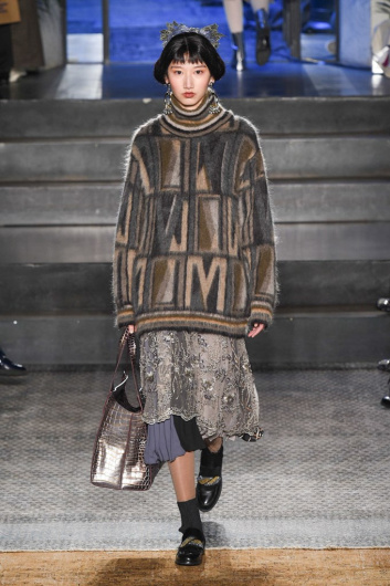 Fotoservizio/FW 19-20/WOMEN/SFILATA/ANTONIO MARRAS/DP2/1