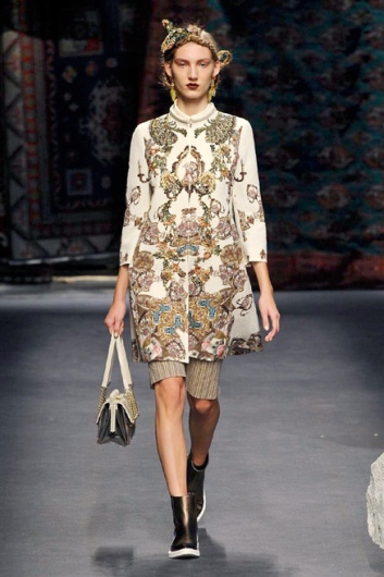 Fotoservizio/SS 2016/WOMEN/ANTONIO MARRAS/DP1/1