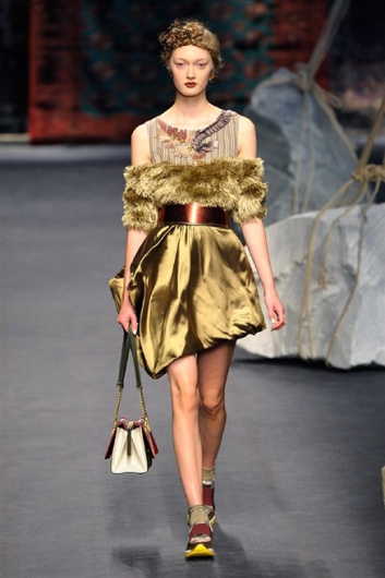 Fotoservizio/SS 2016/WOMEN/ANTONIO MARRAS/DP1/4