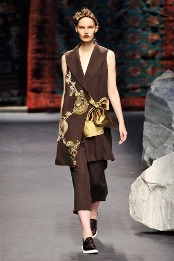 Fotoservizio/SS 2016/WOMEN/ANTONIO MARRAS/DP1/5