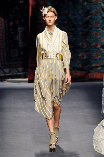 Fotoservizio/SS 2016/WOMEN/ANTONIO MARRAS/DP1/11