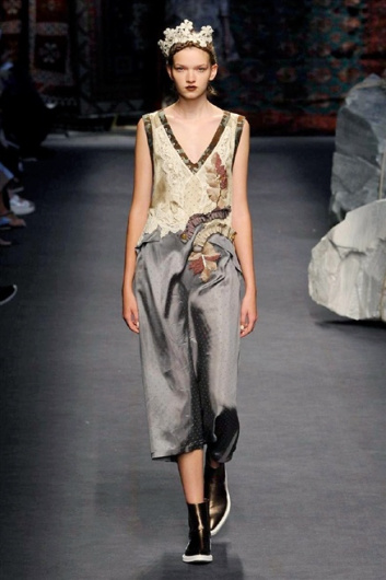 Fotoservizio/SS 2016/WOMEN/ANTONIO MARRAS/DP1/17