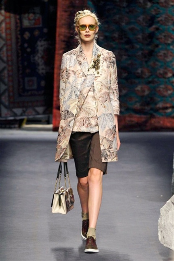Fotoservizio/SS 2016/WOMEN/ANTONIO MARRAS/DP1/18