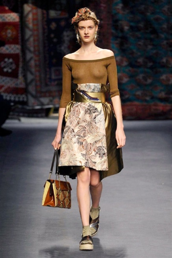 Fotoservizio/SS 2016/WOMEN/ANTONIO MARRAS/DP1/19