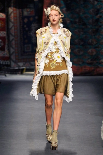 Fotoservizio/SS 2016/WOMEN/ANTONIO MARRAS/DP1/20