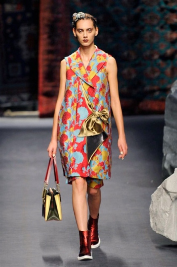 Fotoservizio/SS 2016/WOMEN/ANTONIO MARRAS/DP1/27