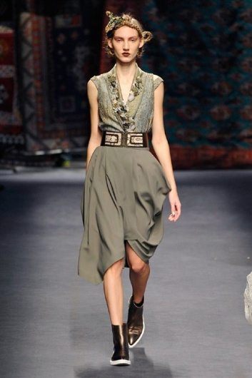 Fotoservizio/SS 2016/WOMEN/ANTONIO MARRAS/DP1/34