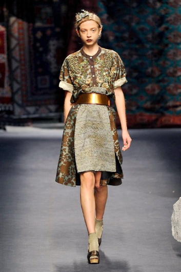 Fotoservizio/SS 2016/WOMEN/ANTONIO MARRAS/DP1/42