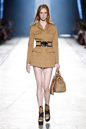 Fotoservizio/SS 2016/WOMEN/VERSACE/DP1/2