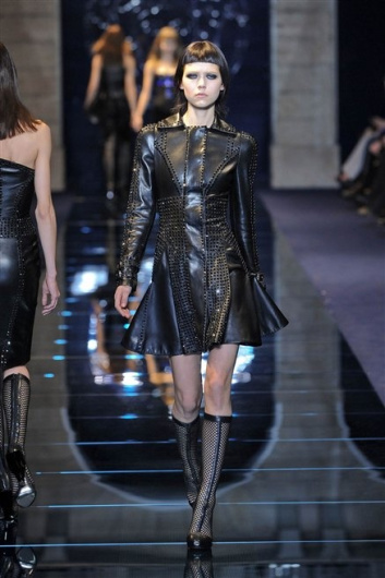 Fotoservizio/FW 2012-2013/WOMEN/VERSACE/4
