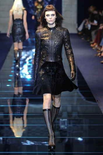 Fotoservizio/FW 2012-2013/WOMEN/VERSACE/11