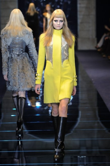 Fotoservizio/FW 2012-2013/WOMEN/VERSACE/20