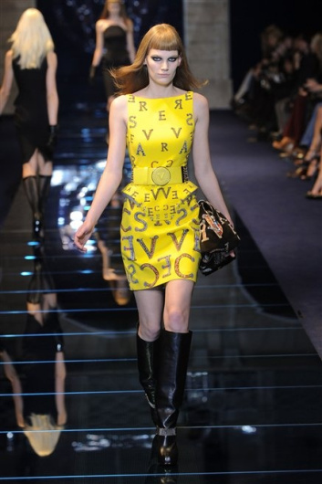 Fotoservizio/FW 2012-2013/WOMEN/VERSACE/30