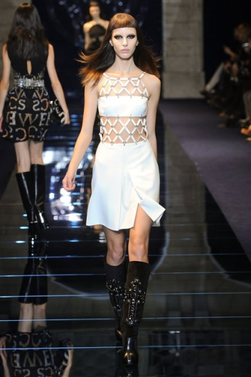 Fotoservizio/FW 2012-2013/WOMEN/VERSACE/33