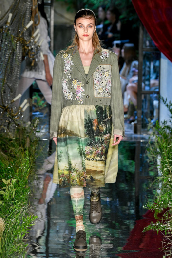 Fotoservizio/SS 2023/WOMEN/SFILATA/ANTONIO MARRAS/DP2/17