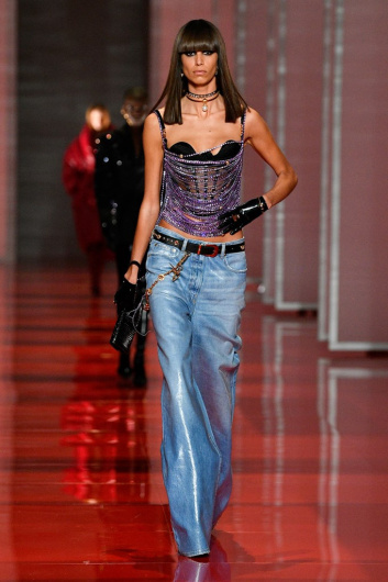 Fotoservizio/FW 22-23/WOMEN/SFILATA/VERSACE/DP2/19