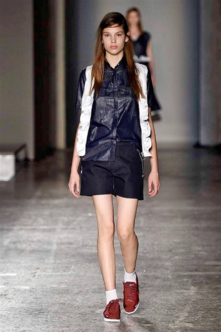 Fotoservizio/SS 2016/WOMEN/ARTHUR ARBESSER/DP1/27