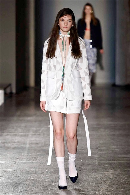 Fotoservizio/SS 2016/WOMEN/ARTHUR ARBESSER/DP1/32