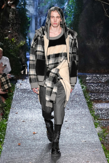 Fotoservizio/FW 23-24/WOMEN/SFILATA/ANTONIO MARRAS/DP2/9