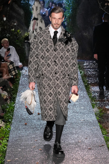 Fotoservizio/FW 23-24/WOMEN/SFILATA/ANTONIO MARRAS/DP2/2