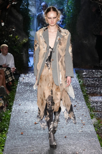 Fotoservizio/FW 23-24/WOMEN/SFILATA/ANTONIO MARRAS/DP2/16