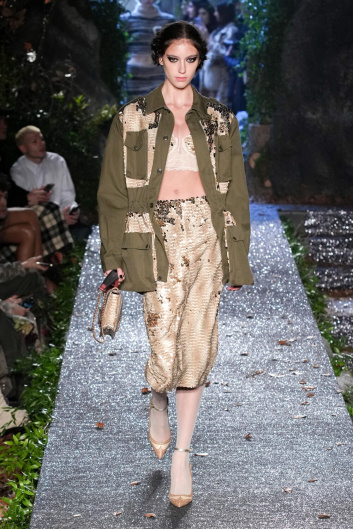 Fotoservizio/FW 23-24/WOMEN/SFILATA/ANTONIO MARRAS/DP2/18