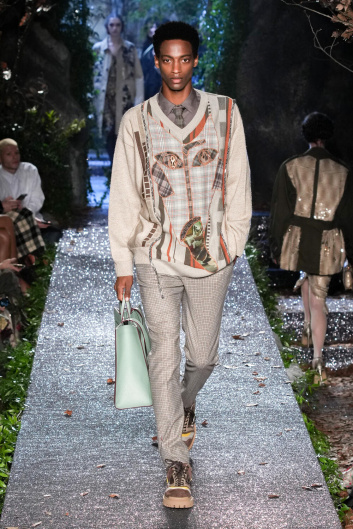 Fotoservizio/FW 23-24/WOMEN/SFILATA/ANTONIO MARRAS/DP2/20