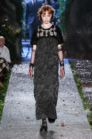 Fotoservizio/FW 23-24/WOMEN/SFILATA/ANTONIO MARRAS/DP2/3