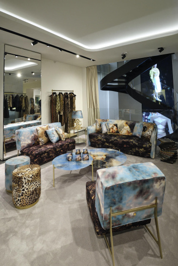 Fotoservizio/SS 2023/DESIGN/EVENTO_CULTURALE/ROBERTO CAVALLI/DP2/3