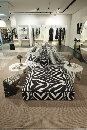 Fotoservizio/SS 2023/DESIGN/EVENTO_CULTURALE/ROBERTO CAVALLI/DP2/12
