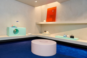 Fotoservizio/SS 2025/DESIGN/EVENTO/VALEXTRA/DP2/4