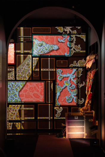 Fotoservizio/SS 2025/DESIGN/EVENTO/ETRO/DP2/10