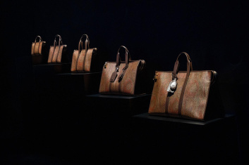 Fotoservizio/SS 2025/DESIGN/EVENTO/ETRO/DP2/6
