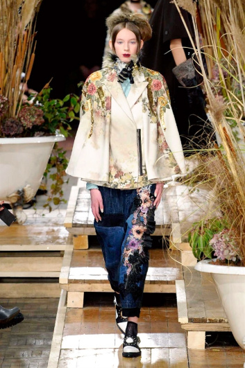Fotoservizio/FW 2016-2017/WOMEN/ANTONIO MARRAS/DP2/14