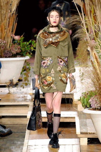 Fotoservizio/FW 2016-2017/WOMEN/ANTONIO MARRAS/DP2/1